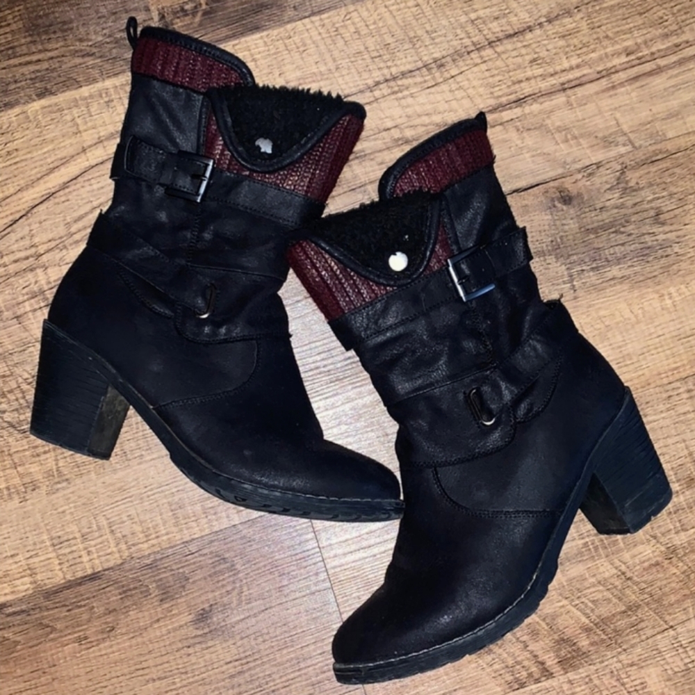 Cute Muk Luk Boots